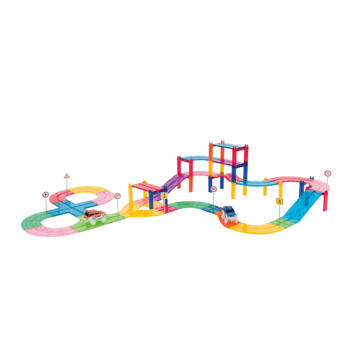 Circuito realizado con set pista de carreras de 50 piezas de Braintoys