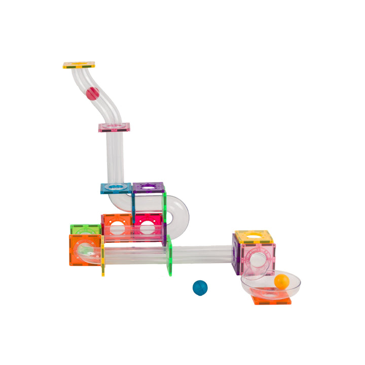 Construcción realizada con el set tobogán 50 piezas de Braintoys