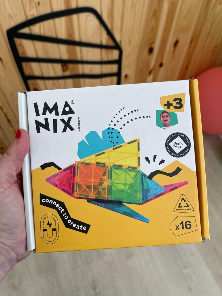 Imagen del frontal de la caja de Imanix 16 piezas